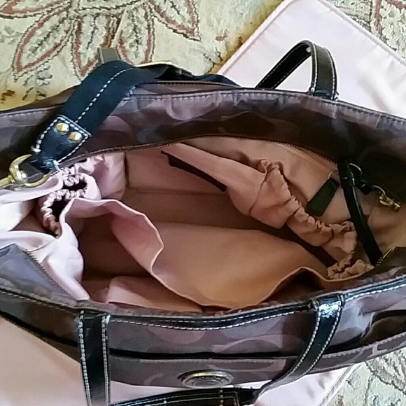 Coach diaper bag - Picture 2 of 3